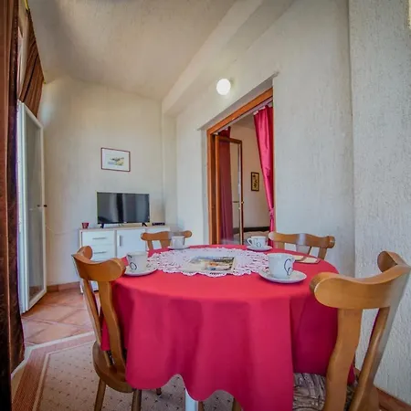 아파트 Filipovic Sobra